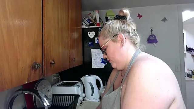 Kinky Witch online show from 04-30-26, 06:03