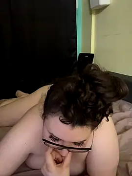 Snapshot of HaleyAyush chatting on 10-09-25, 05:11 HaleyAyush online show from 10-09-25, 05:11