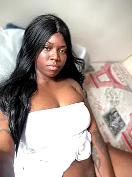 Alexia 24 online show from 11-20-25, 05:56