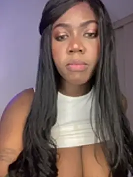 Snapshot of Alexia_24 chatting on 06-27-26, 04:06 Alexia 24 online show from 06-27-26, 04:06