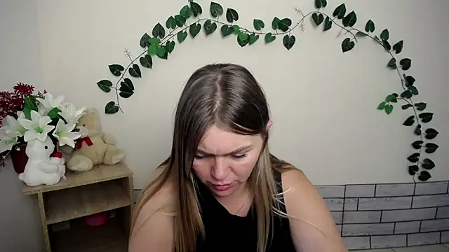Snapshot of Magic_Katarina_ chatting on 09-11-25, 06:46 Magic Katarina online show from 09-11-25, 06:46