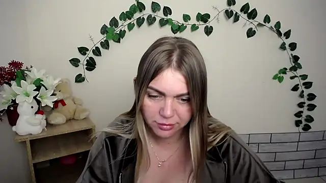 Snapshot of Magic_Katarina_ chatting on 09-17-25, 06:59 Magic Katarina online show from 09-17-25, 06:59