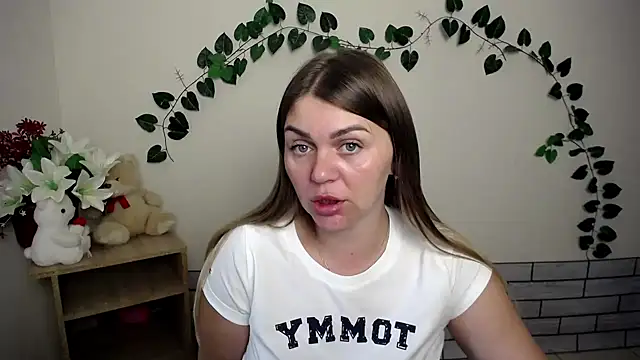 Snapshot of Magic_Katarina_ chatting on 09-18-25, 06:59 Magic Katarina online show from 09-18-25, 06:59