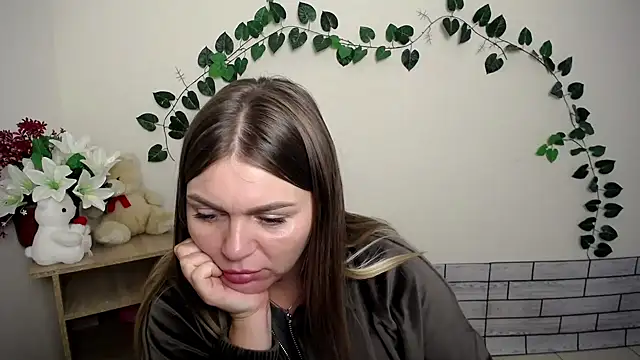 Snapshot of Magic_Katarina_ chatting on 09-25-25, 07:12 Magic Katarina online show from 09-25-25, 07:12