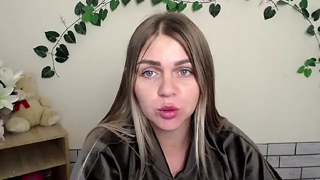Snapshot of Magic_Katarina_ chatting on 10-03-25, 09:06 Magic Katarina online show from 10-03-25, 09:06