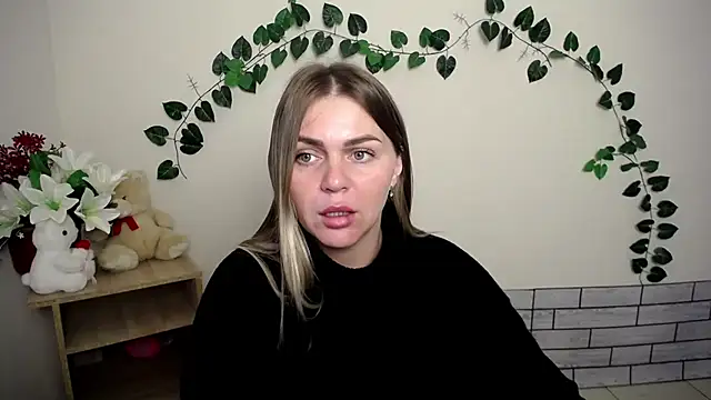 Snapshot of Magic_Katarina_ chatting on 10-14-25, 06:36 Magic Katarina online show from 10-14-25, 06:36