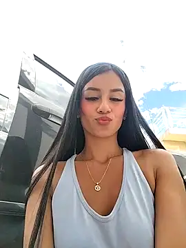 Snapshot of Juliana_Xander chatting on 09-15-25, 03:23 Juliana Xander online show from 09-15-25, 03:23