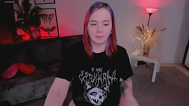 Snapshot of lunaalli chatting on 02-22-26, 09:02 lunaalli online show from 02-22-26, 09:02