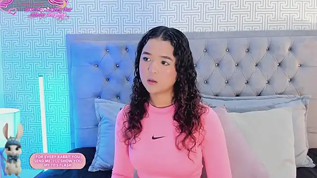 Evaa Lunna  online show from 01-18-26, 08:01