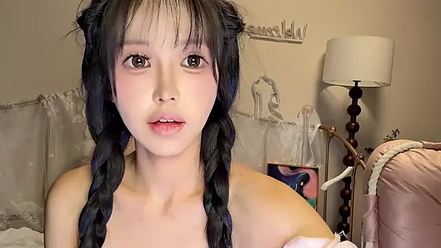 Snapshot of kiraa-0051 chatting on 01-16-26, 05:17 kiraa-0051 online show from 01-16-26, 05:17