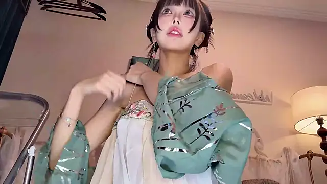 Snapshot of kiraa-0051 chatting on 02-21-26, 03:35 kiraa-0051 online show from 02-21-26, 03:35