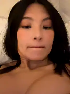 Snapshot of Ninazhang chatting on 10-21-25, 01:50 Ninazhang online show from 10-21-25, 01:50