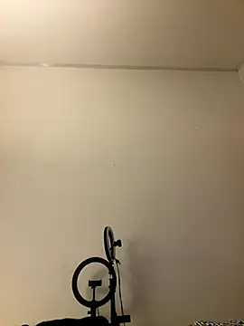 Snapshot of Ninazhang chatting on 11-30-25, 01:42 Ninazhang online show from 11-30-25, 01:42