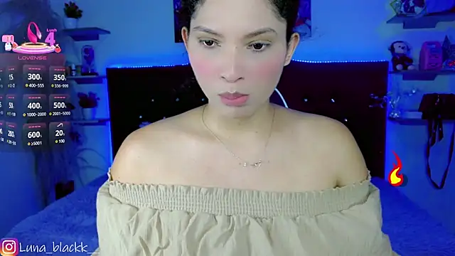 Snapshot of Luna_blackk chatting on 10-09-25, 09:02 Luna blackk online show from 10-09-25, 09:02