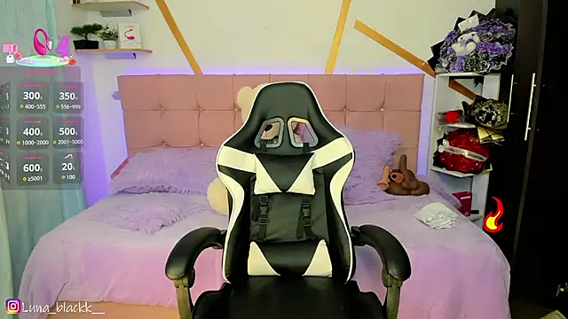 Snapshot of Luna_blackk chatting on 02-11-26, 09:09 Luna blackk online show from 02-11-26, 09:09