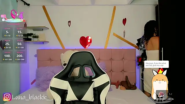 Snapshot of Luna_blackk chatting on 02-21-26, 09:05 Luna blackk online show from 02-21-26, 09:05