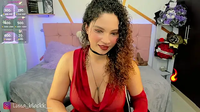 Snapshot of Luna_blackk chatting on 06-18-26, 09:08 Luna blackk online show from 06-18-26, 09:08