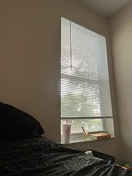 sweetsirenn online show from 05-19-26, 12:00