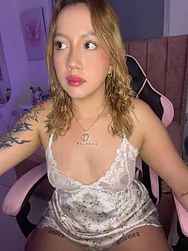Becca Johnson u online show from 07-15-26, 01:44