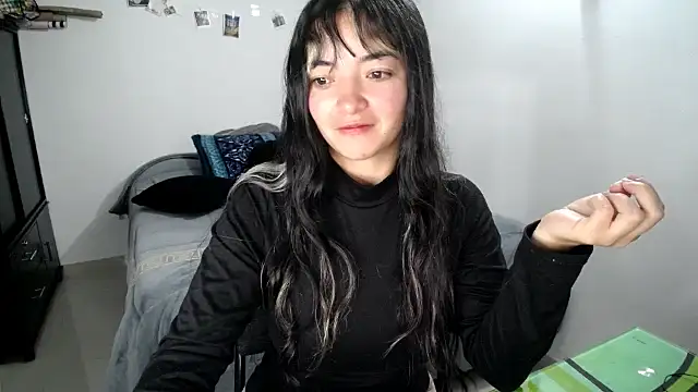 Snapshot of Came-II chatting on 10-23-25, 10:14 Came-II online show from 10-23-25, 10:14