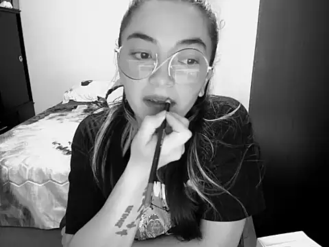 Snapshot of Came-II chatting on 02-16-26, 02:18 Came-II online show from 02-16-26, 02:18