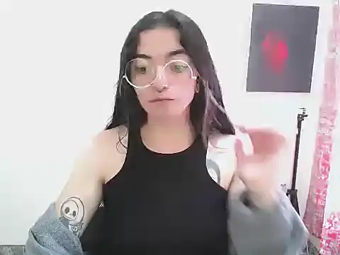 Snapshot of Came-II chatting on 05-27-26, 04:04 Came-II online show from 05-27-26, 04:04