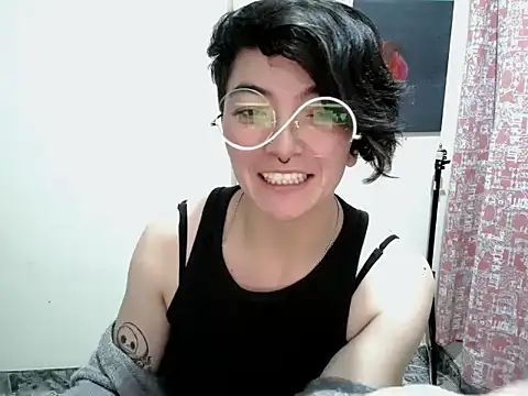 Snapshot of Came-II chatting on 06-14-26, 02:24 Came-II online show from 06-14-26, 02:24