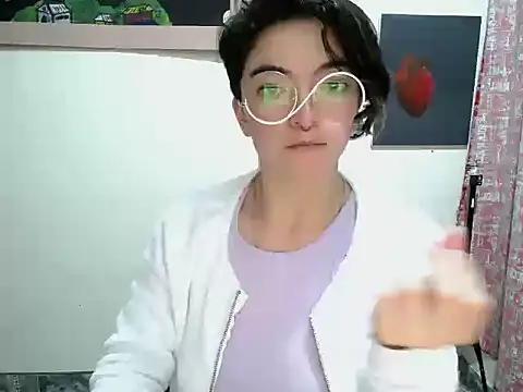 Snapshot of Came-II chatting on 06-22-26, 01:18 Came-II online show from 06-22-26, 01:18