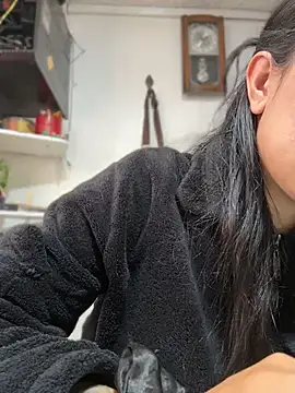 SALOME KORLAND online show from 04-29-26, 08:37