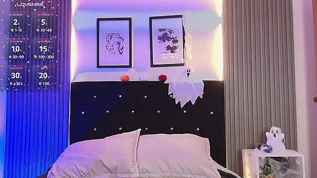 ashlycarteer online show from 10-14-25, 06:52