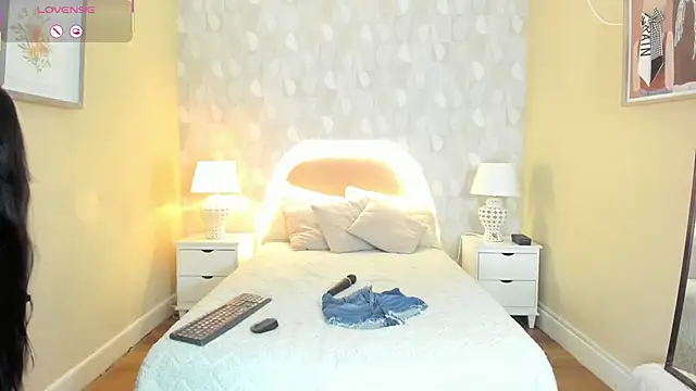 isabella milf  online show from 12-02-25, 07:09