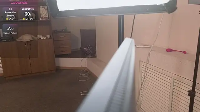 Margo Moll online show from 11-21-25, 06:45