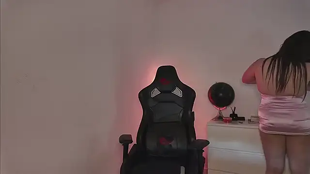 Snapshot of Luna_Doll@xh chatting on 04-02-26, 02:47 Luna Dollxh online show from 04-02-26, 02:47