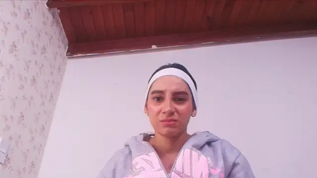 Snapshot of celeste_moonx chatting on 10-10-25, 01:21 celeste moonx online show from 10-10-25, 01:21