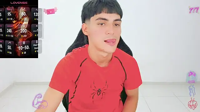 Thommy cute online show from 06-18-26, 10:36