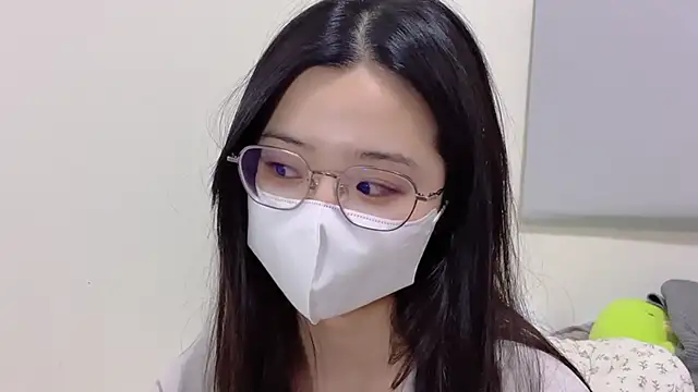 LHeart online show from 10-17-25, 03:58