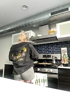 seeunexttuesday online show from 10-21-25, 06:08