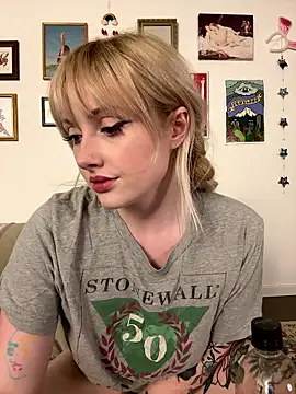 Snapshot of seeunexttuesday chatting on 01-10-26, 02:35 seeunexttuesday online show from 01-10-26, 02:35