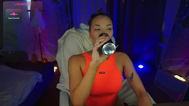 SPICY KIM online show from 10-31-25, 05:08