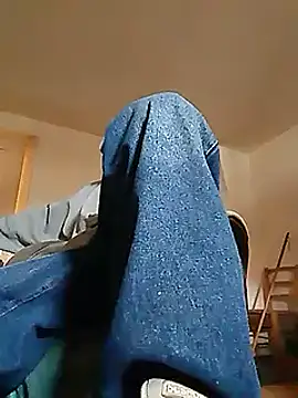 Snapshot of skateboy78 chatting on 02-02-25, 10:57 skateboy78 online show from 02-02-25, 10:57