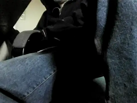 Snapshot of skateboy78 chatting on 02-24-25, 01:31 skateboy78 online show from 02-24-25, 01:31