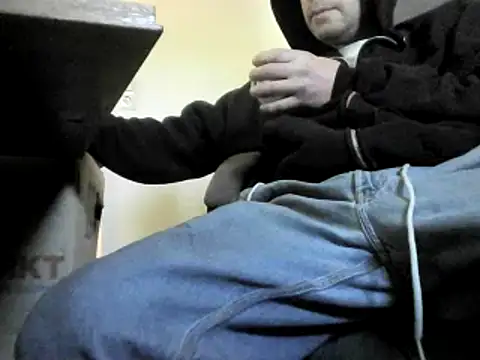 Snapshot of skateboy78 chatting on 03-03-25, 12:16 skateboy78 online show from 03-03-25, 12:16