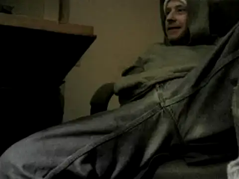 Snapshot of skateboy78 chatting on 03-15-25, 06:10 skateboy78 online show from 03-15-25, 06:10