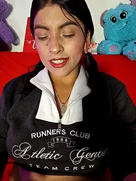 Snapshot of Fox_Roxxan chatting on 05-09-26, 02:06 Fox Roxxan online show from 05-09-26, 02:06