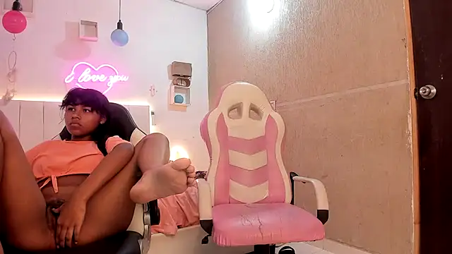 Snapshot of Andre_lezcano chatting on 10-19-25, 07:58 Andre lezcano online show from 10-19-25, 07:58