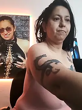 Snapshot of holydeath_1 chatting on 11-10-25, 10:14 holydeath 1 online show from 11-10-25, 10:14