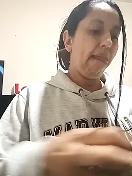 Snapshot of holydeath_1 chatting on 11-26-25, 11:39 holydeath 1 online show from 11-26-25, 11:39