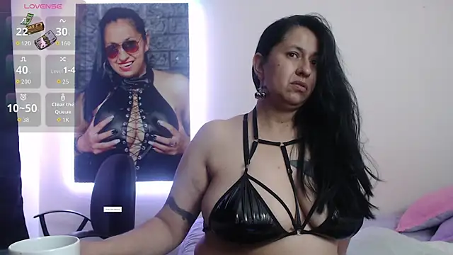 Snapshot of holydeath_1 chatting on 01-06-26, 07:39 holydeath 1 online show from 01-06-26, 07:39