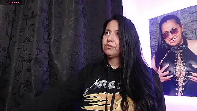 Snapshot of holydeath_1 chatting on 02-10-26, 08:35 holydeath 1 online show from 02-10-26, 08:35