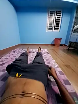 Tamilpayan00 online show from 09-12-25, 03:34